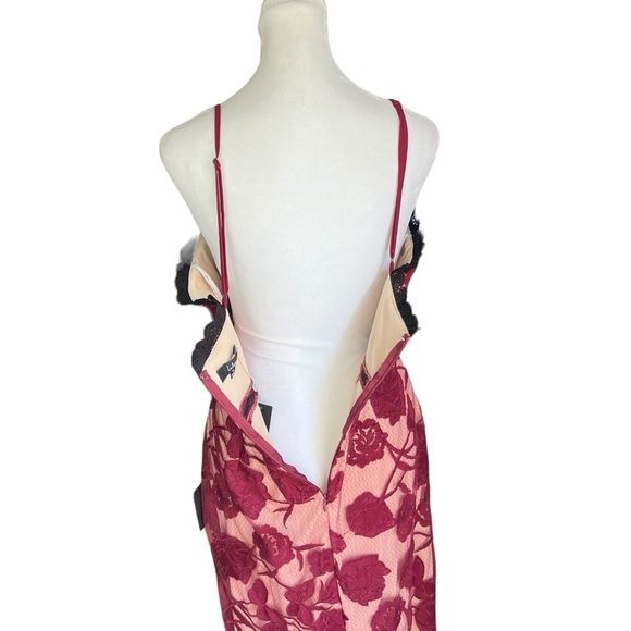 Lulus - NWT Alluring Dream Burgundy Floral Mesh Lace Trumpet Midi Dress Sz M - Picture 8 of 11